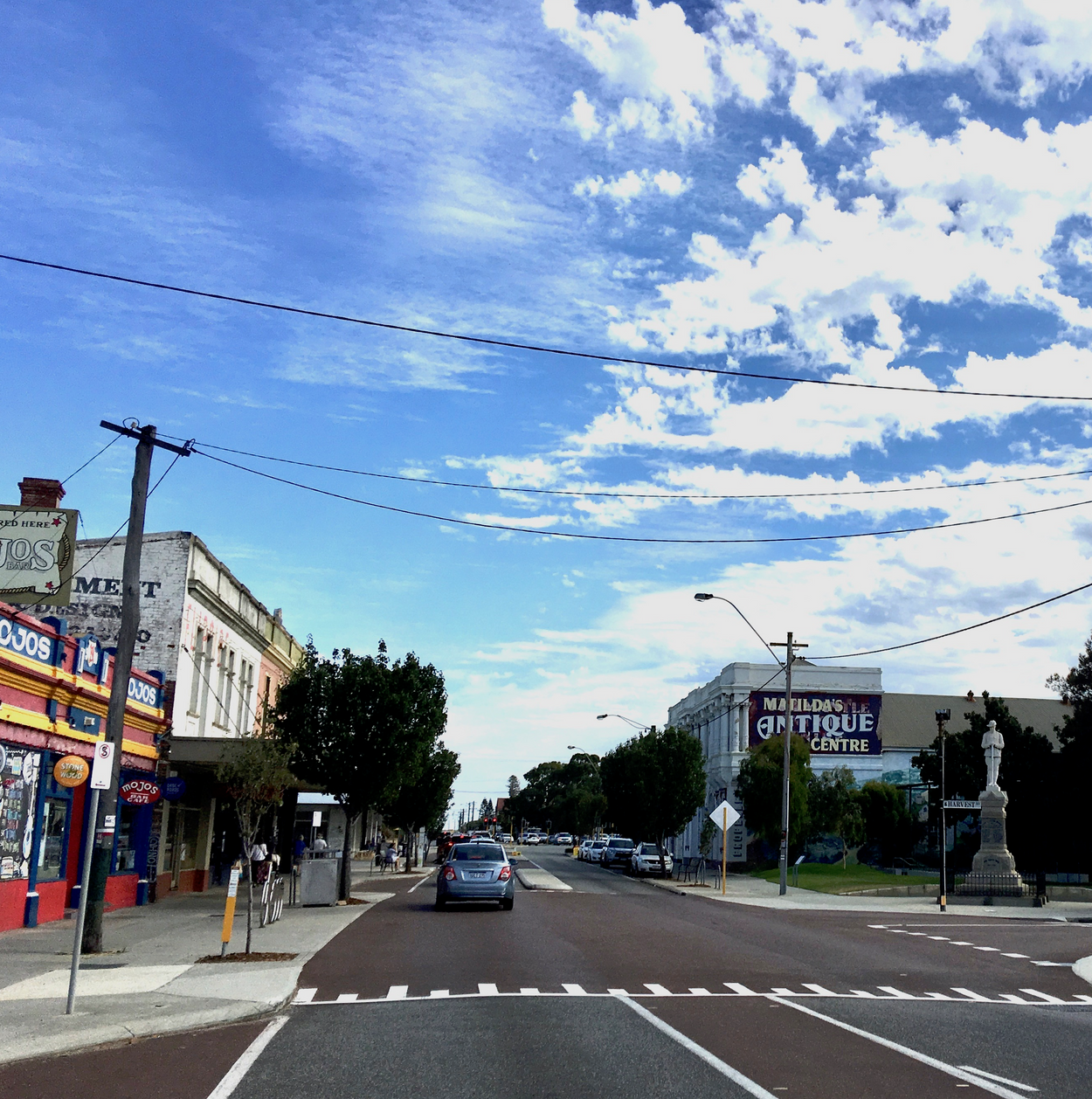 Photo of a North Fremantle streetscape.